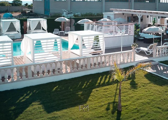 La Palazzina Bed & Breakfast